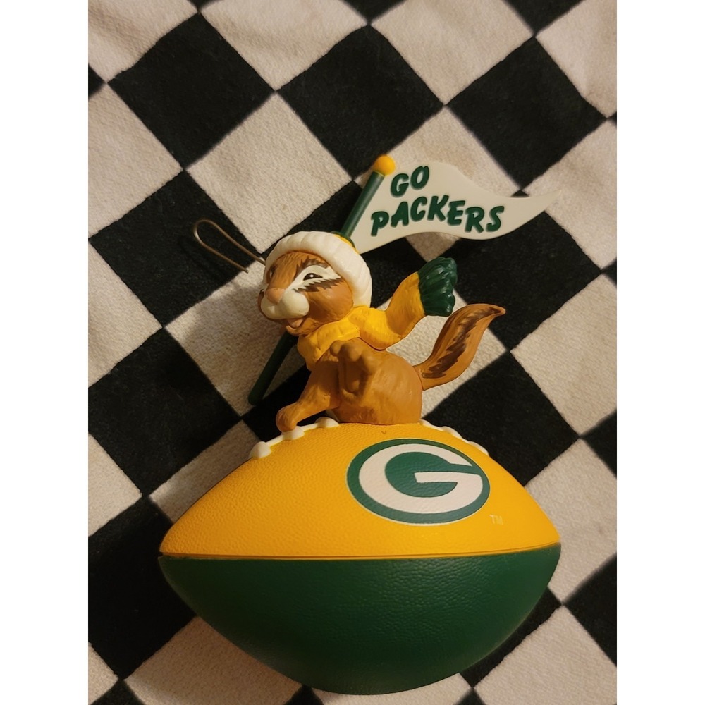 1999 Hallmark Green Bay Packers Chipmunk "Go Packers" Christmas Ornament